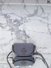 Load image into Gallery viewer, Leather Cross Bag
