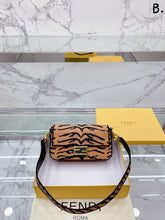 Load image into Gallery viewer, FIFI Shoulder Bag
