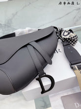 Load image into Gallery viewer, D Sandle Bag
