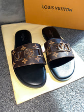Load image into Gallery viewer, Buckle Sandals
