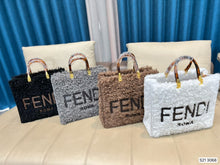 Load image into Gallery viewer, Fluffy FIFI Big Bag
