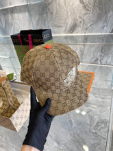 Load image into Gallery viewer, Bumbag &amp; Hat Set
