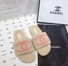 Load image into Gallery viewer, Fluffy C Slippers
