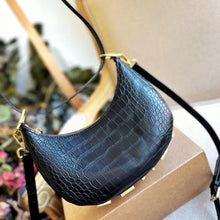 Load image into Gallery viewer, Circle Leather Bag

