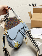 Load image into Gallery viewer, Sandle Bag D
