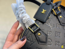 Load image into Gallery viewer, Patterned Design Black Alma Bag
