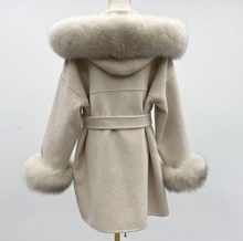Load image into Gallery viewer, Short Fur Coat
