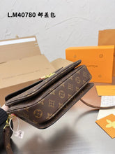 Load image into Gallery viewer, Leather Bag
