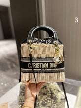 Load image into Gallery viewer, Wicker Tote Bag
