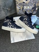 Load image into Gallery viewer, Navy Paris Hightops
