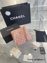 Load image into Gallery viewer, Square Leather C Bag
