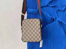 Load image into Gallery viewer, Small Man Bag
