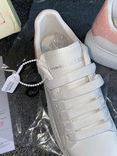 Load image into Gallery viewer, White &amp; Pink Leather Queens
