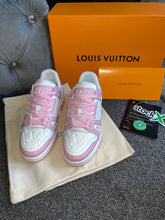 Load image into Gallery viewer, Pink &amp; White Trainers
