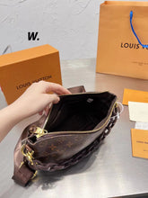 Load image into Gallery viewer, Chain Shoulder Brown Bag
