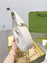 Load image into Gallery viewer, Oval Leather Bag
