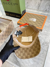 Load image into Gallery viewer, Bumbag &amp; Hat Set
