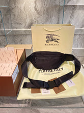 Load image into Gallery viewer, Burbe Bum Bag

