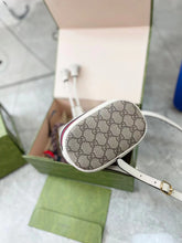 Load image into Gallery viewer, Bucket Bag
