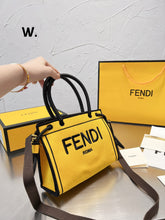 Load image into Gallery viewer, FIFI Big Bags
