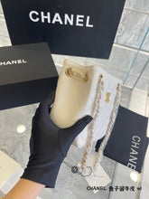 Load image into Gallery viewer, Square Leather C Bag
