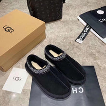 Load image into Gallery viewer, Thin Sole Ugg Slippers
