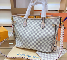 Load image into Gallery viewer, White Leather Square Bag
