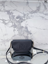 Load image into Gallery viewer, Leather Cross Bag
