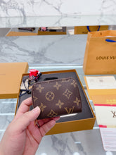 Load image into Gallery viewer, Louie Purse &amp; Belt Set
