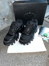 Load image into Gallery viewer, Black Thunder Trainers
