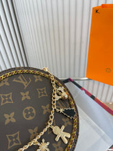 Load image into Gallery viewer, Circle Chain Bag
