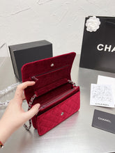 Load image into Gallery viewer, Thin Suede C Bag
