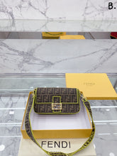 Load image into Gallery viewer, FIFI Shoulder Bag
