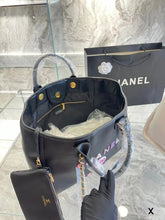 Load image into Gallery viewer, Small Beach Bag
