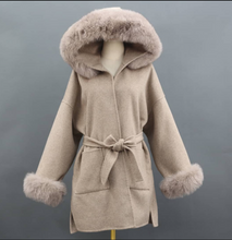 Load image into Gallery viewer, Short Fur Coat
