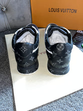 Load image into Gallery viewer, Grey Mens Trainers
