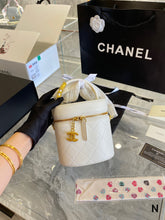 Load image into Gallery viewer, Circle Leather Bag
