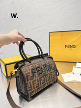 Load image into Gallery viewer, FIFI Big Bags
