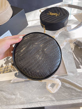 Load image into Gallery viewer, Circle Saint Bag
