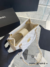 Load image into Gallery viewer, Square Leather C Bag
