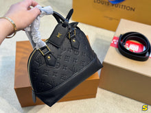 Load image into Gallery viewer, Patterned Design Black Alma Bag
