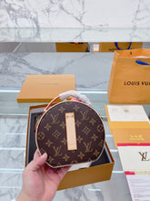 Load image into Gallery viewer, Louie Chapeau Bag Set
