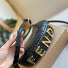 Load image into Gallery viewer, Circle Leather Bag

