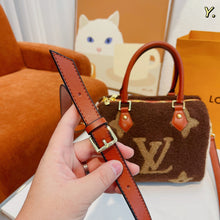 Load image into Gallery viewer, Fluffy Speedy Bag
