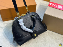 Load image into Gallery viewer, Patterned Design Black Alma Bag
