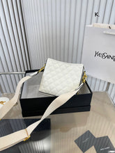 Load image into Gallery viewer, Leather Shoulder Bag
