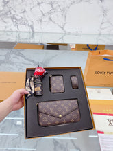 Load image into Gallery viewer, Louie Purse &amp; Belt Set
