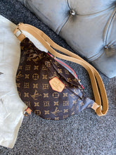 Load image into Gallery viewer, Original Bumbag
