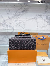 Load image into Gallery viewer, Big Open Tote Bag
