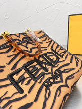 Load image into Gallery viewer, Large FIFI Beach Bag
